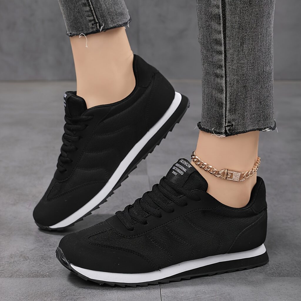 Newness Women's Fabric Sneakers: Breathable, comfortable, and effortlessly chic. Close-up view showcasing fabric texture and design details.