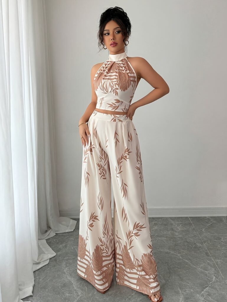 Effortlessly chic Casablanca Printed Resort Set from Newness, perfect for your next getaway. This two-piece set features a vibrant print and relaxed fit.