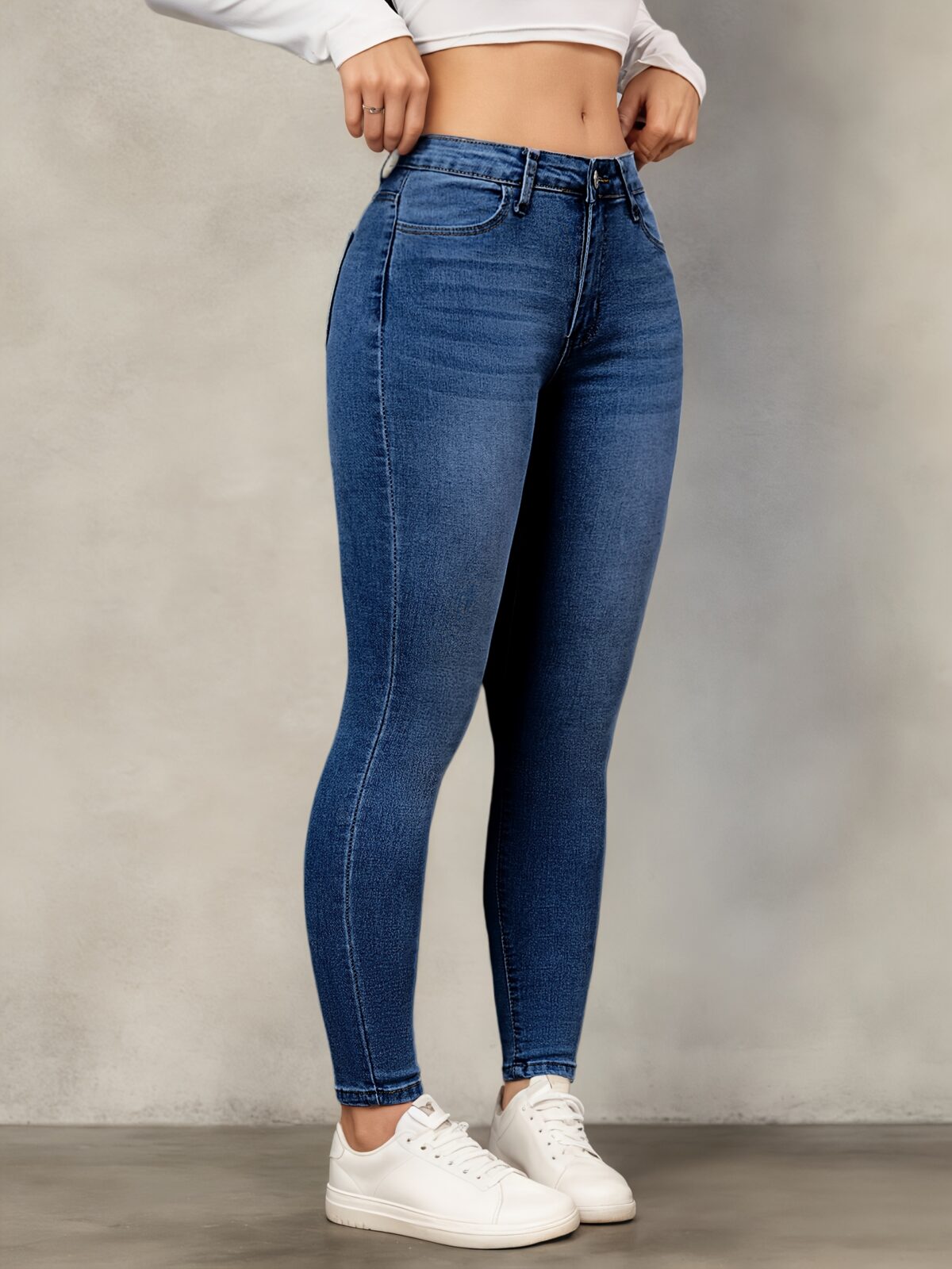 Newness Effortless Chic Skinny Stretch Jeans A flattering pair of dark wash skinny jeans