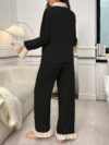 The Cairo Elegant Lounge Set by Newness A luxurious comfortable lounge set perfect for relaxing at home Features a stylish design and soft high quality fabric