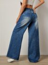 Newness Effortless Chic Womens Straight Leg Jeans A versatile pair of straight leg jeans perfect for any occasion Shown in a flattering comfortable fit