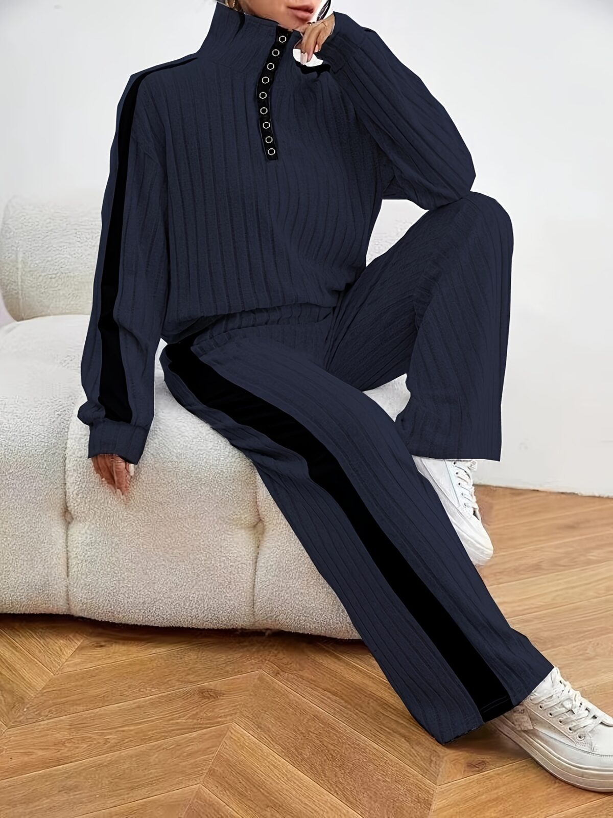 The Newness Milan Casual Suit Set in versatile color This chic and comfortable suit is perfect for any autumn occasion