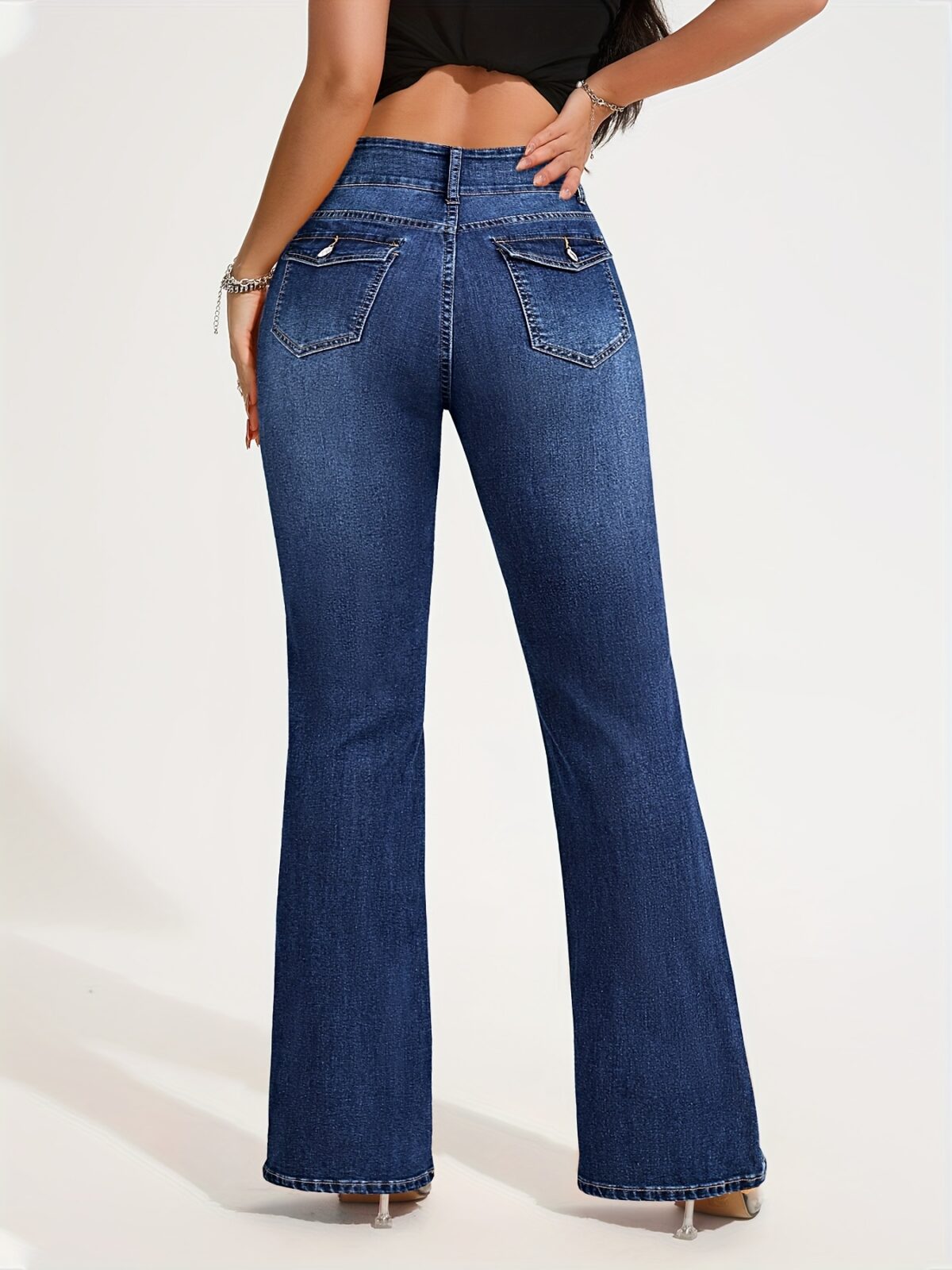 Newness Sculpt  Shine Stretch Skinny Jeans Flattering fit all day comfort Showcasing the jeans on a model