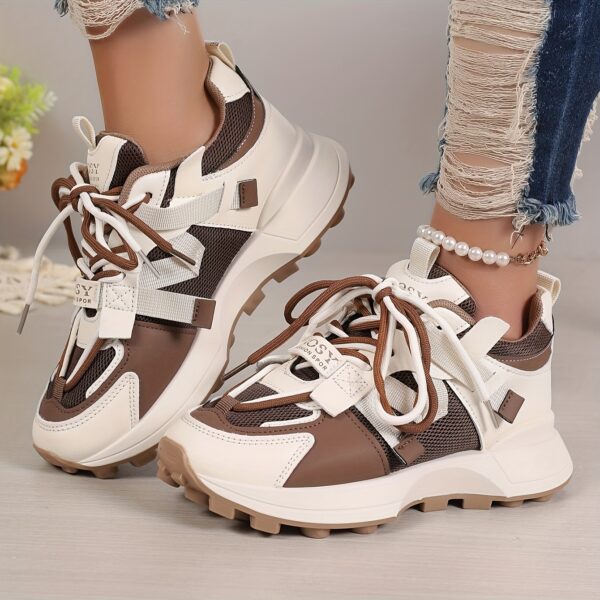 Newness Effortless Chic Womens Breathable Sneakers White leather sneakers with a stylish design perfect for everyday wear Showcasing comfort and breathability