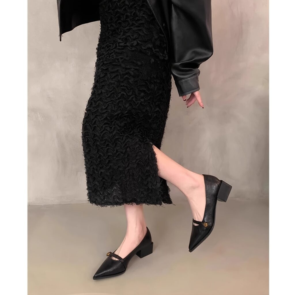 Newness City Chic Pointed Toe Flats: Comfortable and stylish pointed-toe flats, perfect for everyday wear. Shown in [Color shown in image].