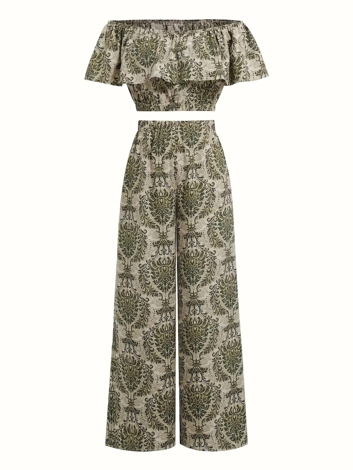 Effortlessly chic Casablanca Printed Two Piece Set in a vibrant print perfect for summer Features a stylish top and coordinating bottom