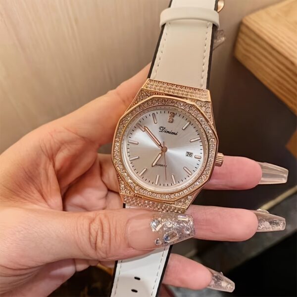 Newness Celestial Quartz Fashion Watch: A sophisticated timepiece showcasing a blend of modern design and timeless elegance.