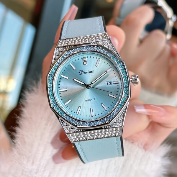 Newness Celestial Quartz Fashion Watch: A sophisticated timepiece showcasing a blend of modern design and timeless elegance.
