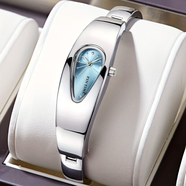Celestial Dewdrop Water Drop Watch: A close-up view of the elegant, minimalist PINTIME watch, showcasing its unique waterdrop design and sophisticated style.